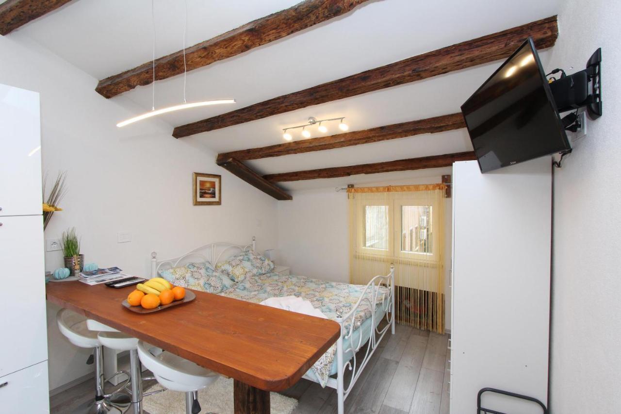 Studio Mira Ровинь Экстерьер фото